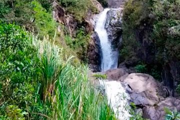 canyoning-waterfall-half-day-ecuador-adventure-travel